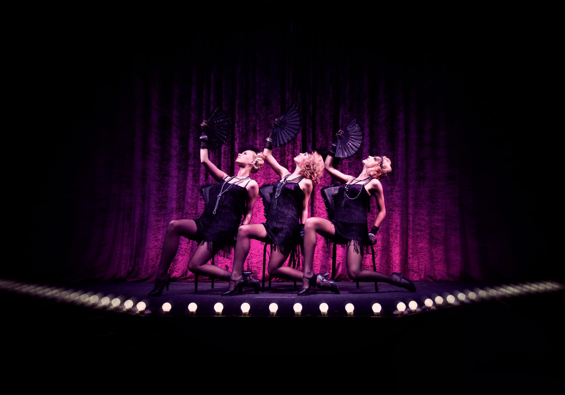 Parisian Cabarets: Unforgettable Nights, Even in August!